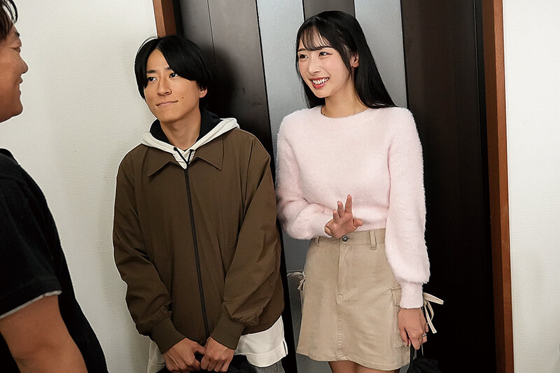 h_237nact00128 小野坂ゆいか ピンクセーター 玄関 旦那 義父へ挨拶